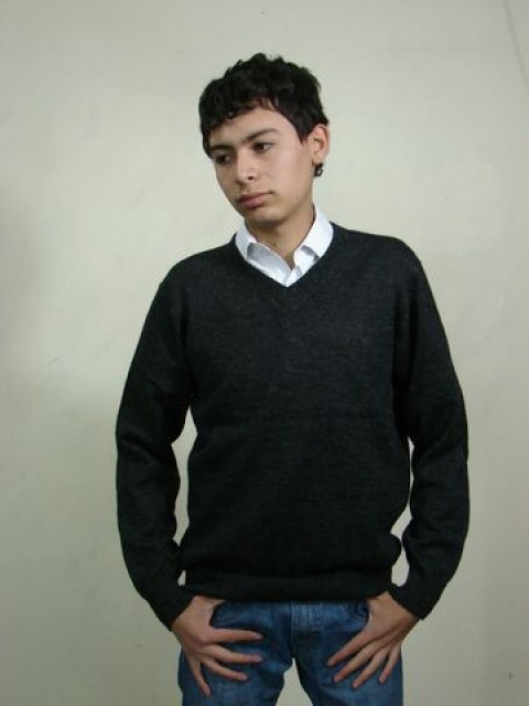 04E-404 sweater